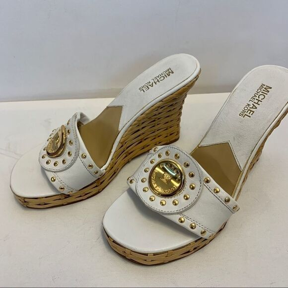 Michael Michael Kors White wedge gold logo sandal - Picture 4 of 10